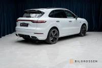 Porsche Cayenne E-Hybrid Platinum 3.79% Pano BOSE 360 Drag 340kW thumbnail