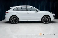 Porsche Cayenne E-Hybrid Platinum 3.79% Pano BOSE 360 Drag 340kW thumbnail