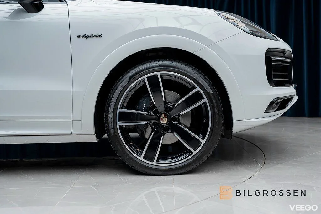 Porsche Cayenne E-Hybrid Platinum 3.79% Pano BOSE 360 Drag 340kW