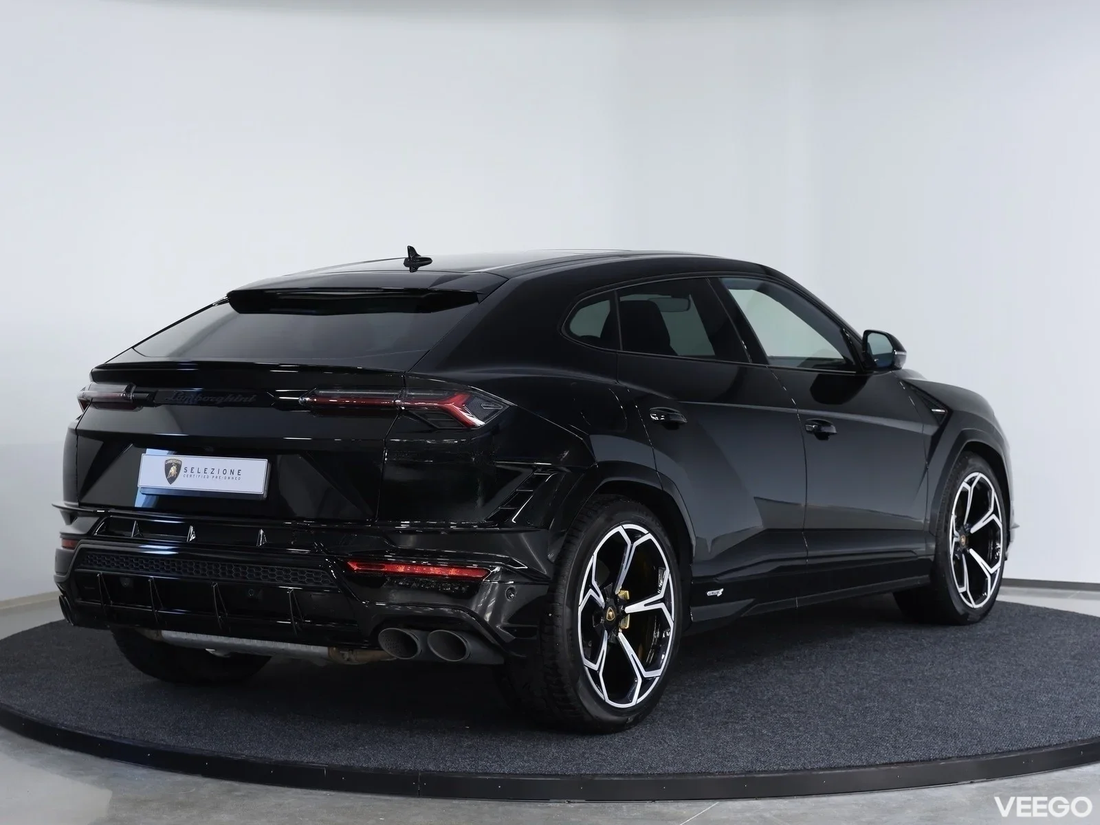 Lamborghini Urus - 490kW