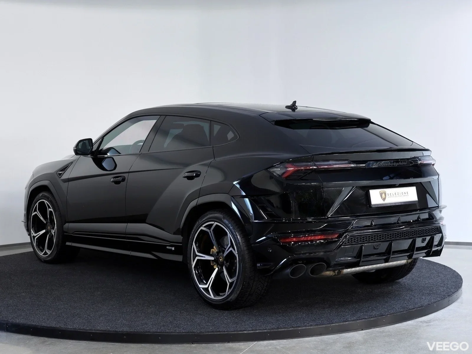 Lamborghini Urus - 490kW