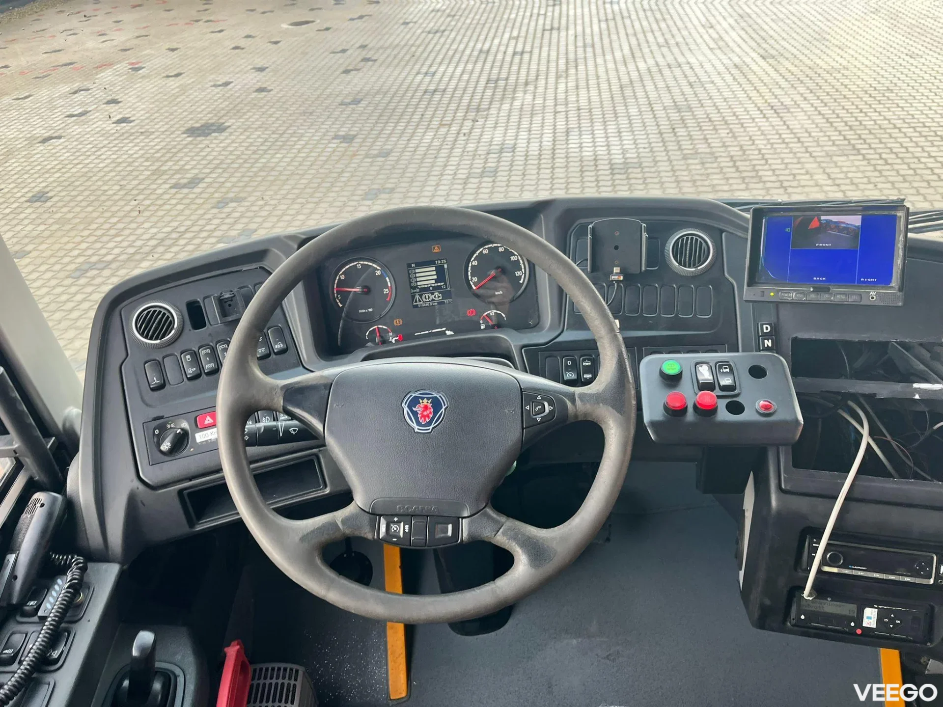 Scania K 280 44 SEATS / AC / AUXILIARY HEATER / WHEELCHAIR RAMP 206kW