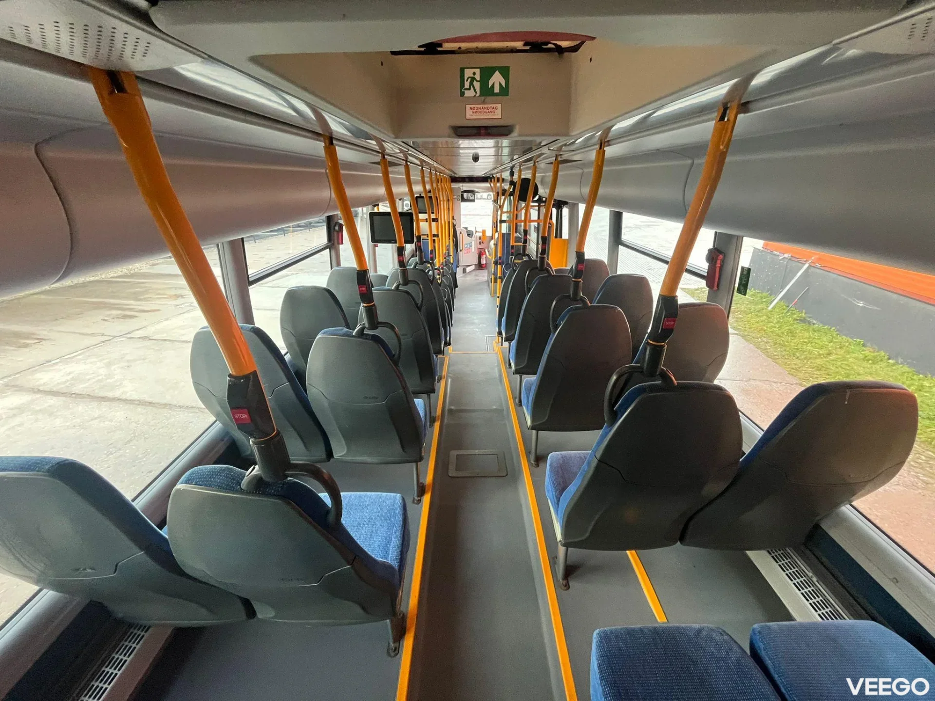 Scania K 280 44 SEATS / AC / AUXILIARY HEATER / WHEELCHAIR RAMP 206kW