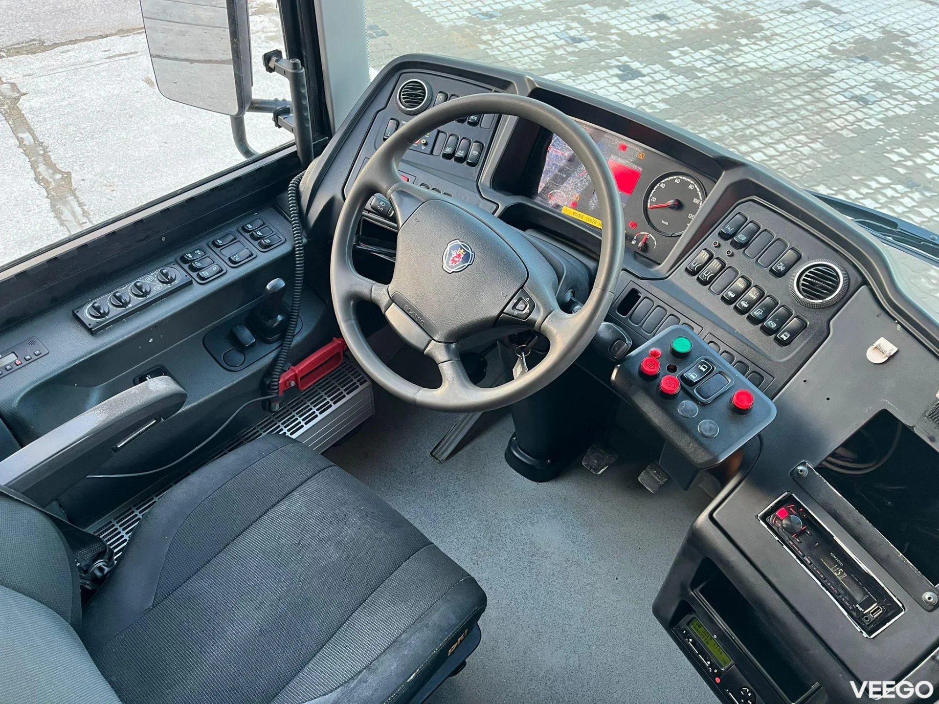Scania K 320 40 SEATS / AC / AUXILIARY HEATER / WHEELCHAIR RAMP 235kW