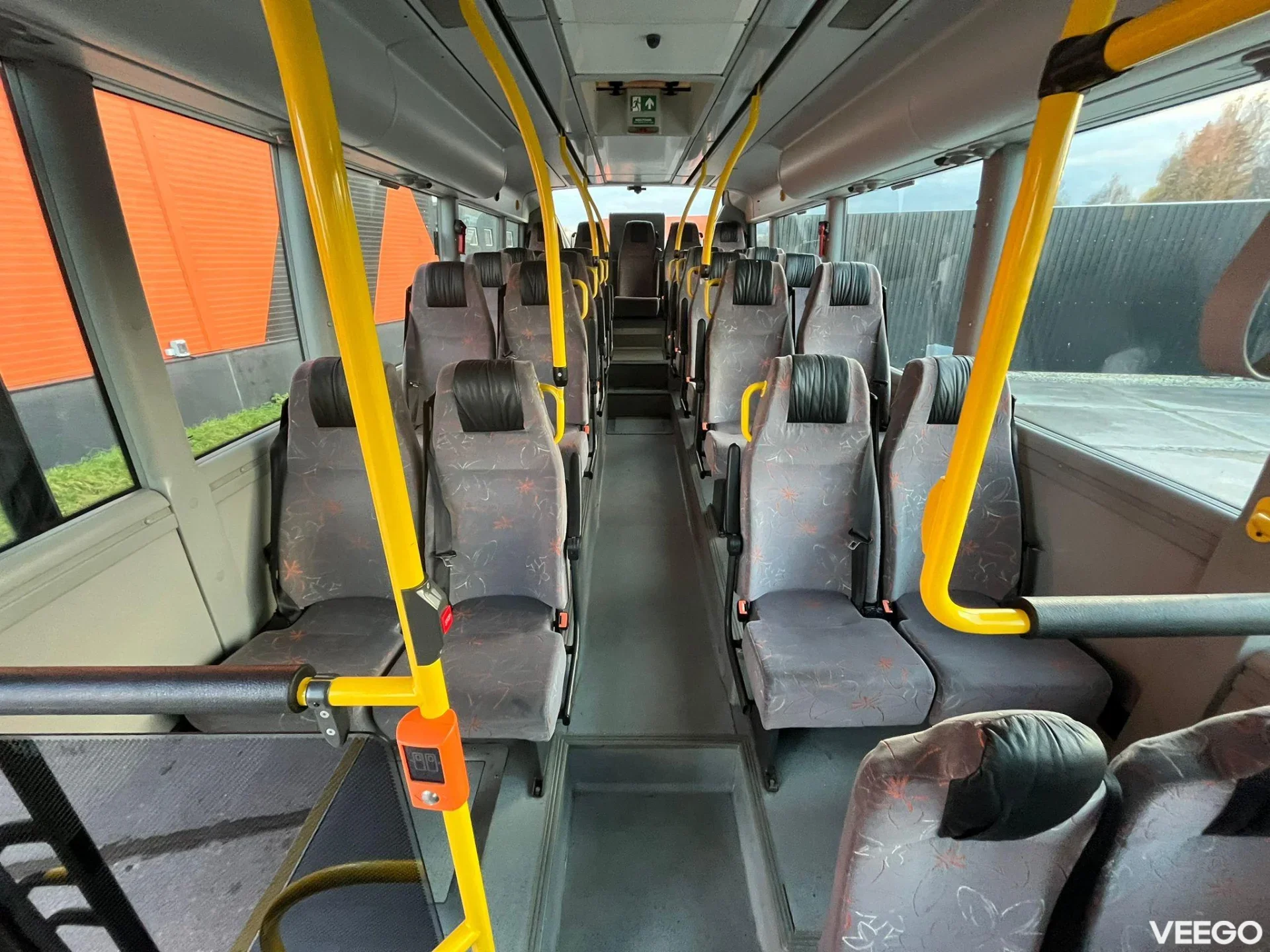 Scania K 320 40 SEATS / AC / AUXILIARY HEATER / WHEELCHAIR RAMP 235kW