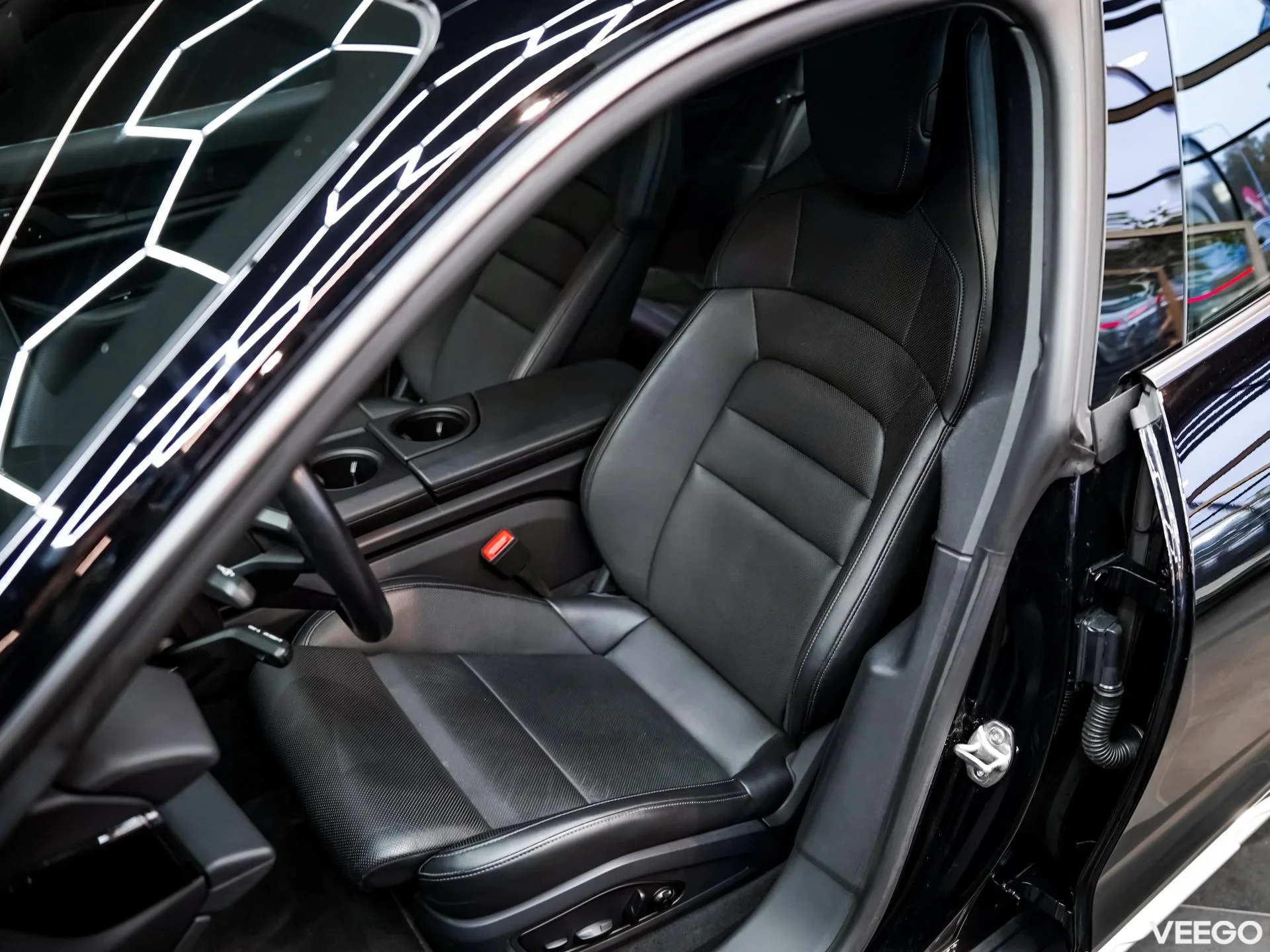 Porsche Taycan 350kW