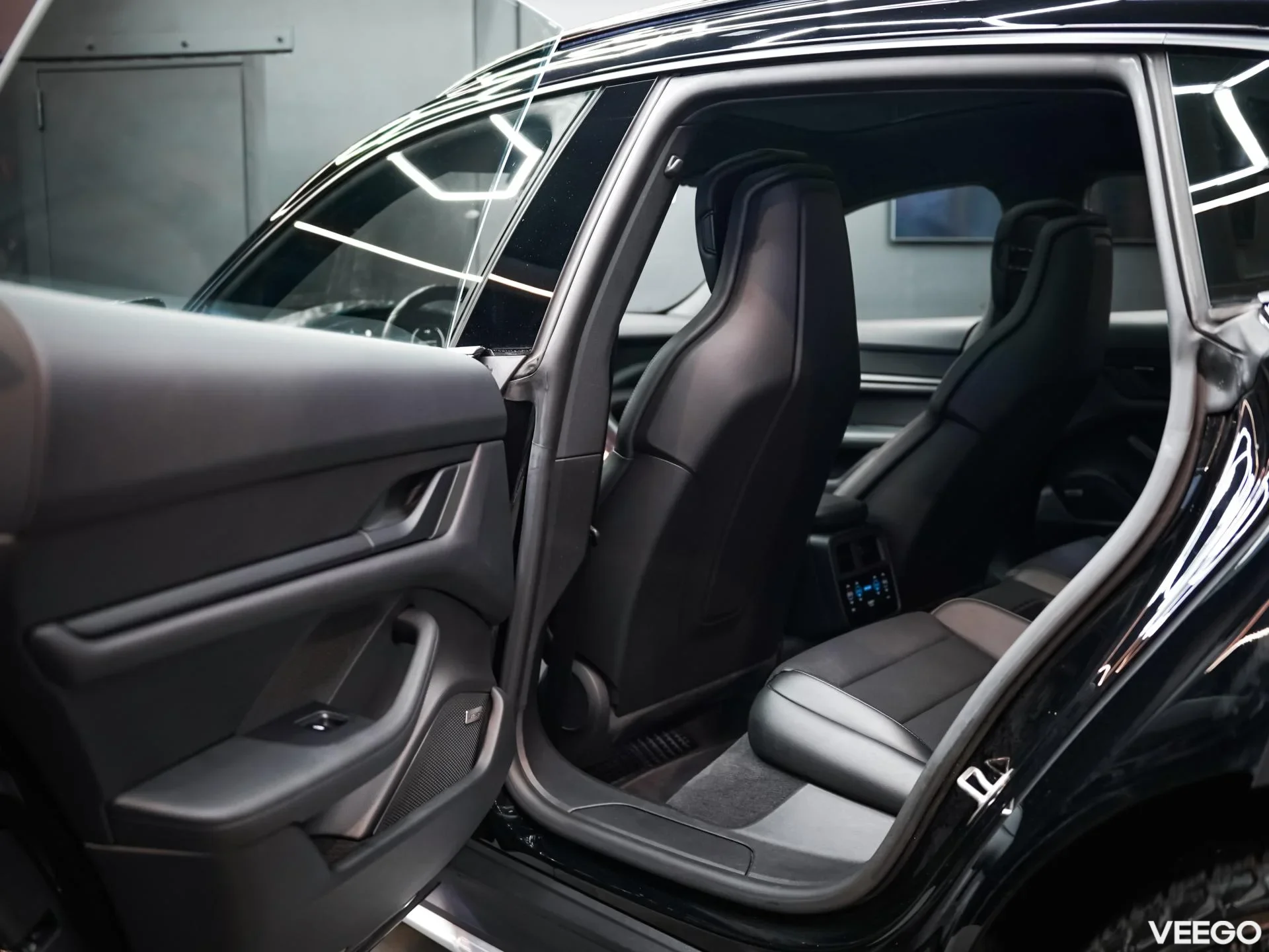 Porsche Taycan 350kW