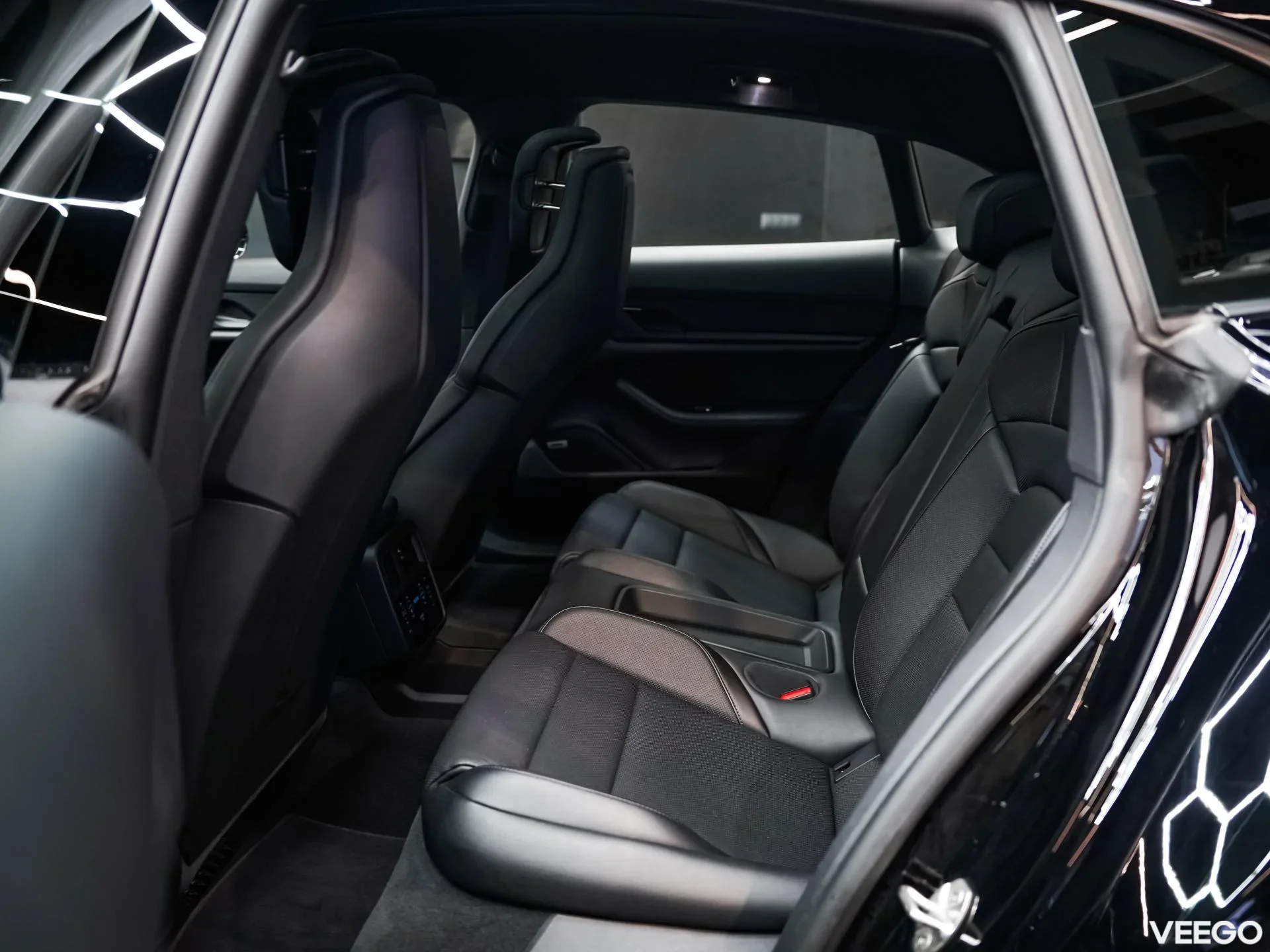 Porsche Taycan 350kW