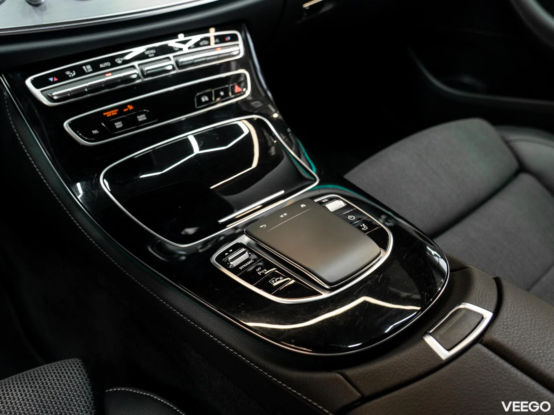 Mercedes-Benz E300 2.0 143kW