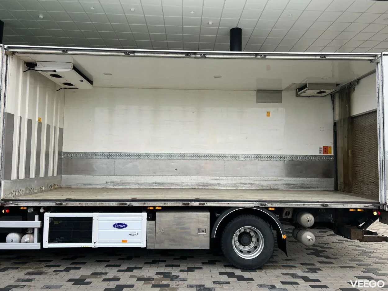 Volvo FM 370 Külmik Carrier avatava küljega 10.8 278kW