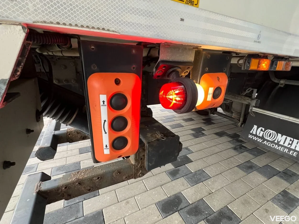 Volvo FM 370 Külmik Carrier avatava küljega 10.8 278kW