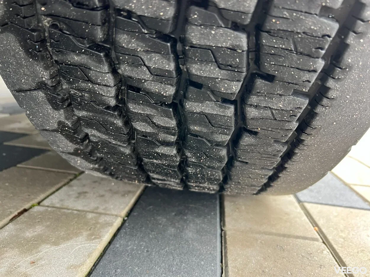 Volvo FM 370 Külmik Carrier avatava küljega 10.8 278kW