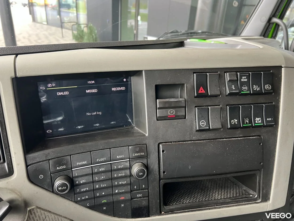 Volvo FM 370 Külmik Carrier avatava küljega 10.8 278kW