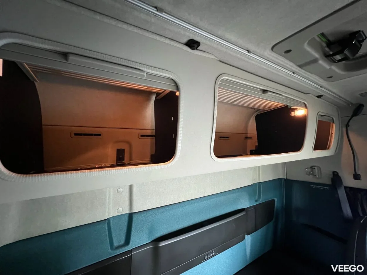 Volvo FM 370 Külmik Carrier avatava küljega 10.8 278kW