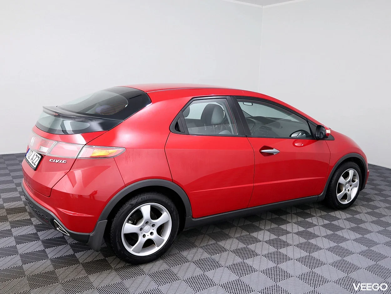 Honda Civic 1.8 104kW