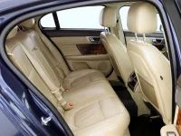 Jaguar XF 2.7 152kW thumbnail