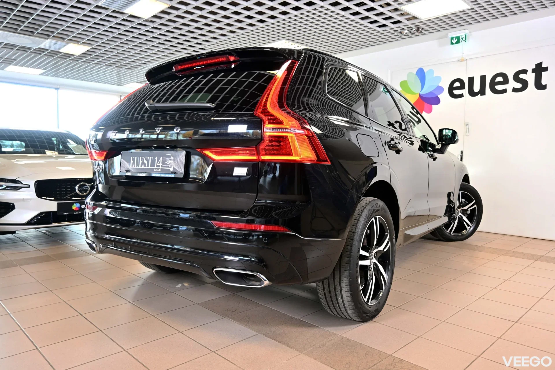 Volvo XC60 AWD R-DESIGN XENIUM INTELLI SAFE PRO 2 251kW