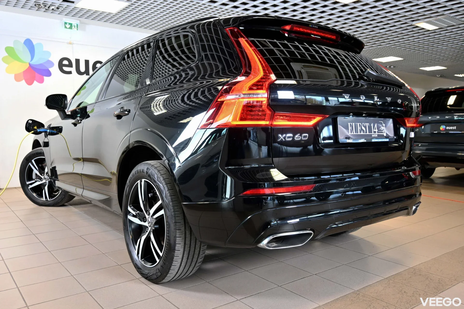 Volvo XC60 AWD R-DESIGN XENIUM INTELLI SAFE PRO 2 251kW