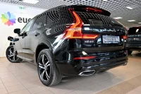 Volvo XC60 AWD R-DESIGN XENIUM INTELLI SAFE PRO 2 251kW thumbnail