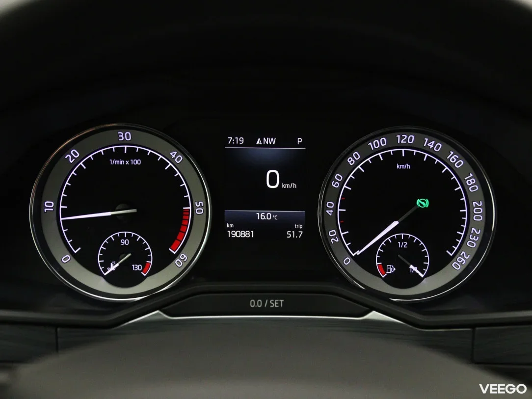 Skoda Superb 1.6 88kW