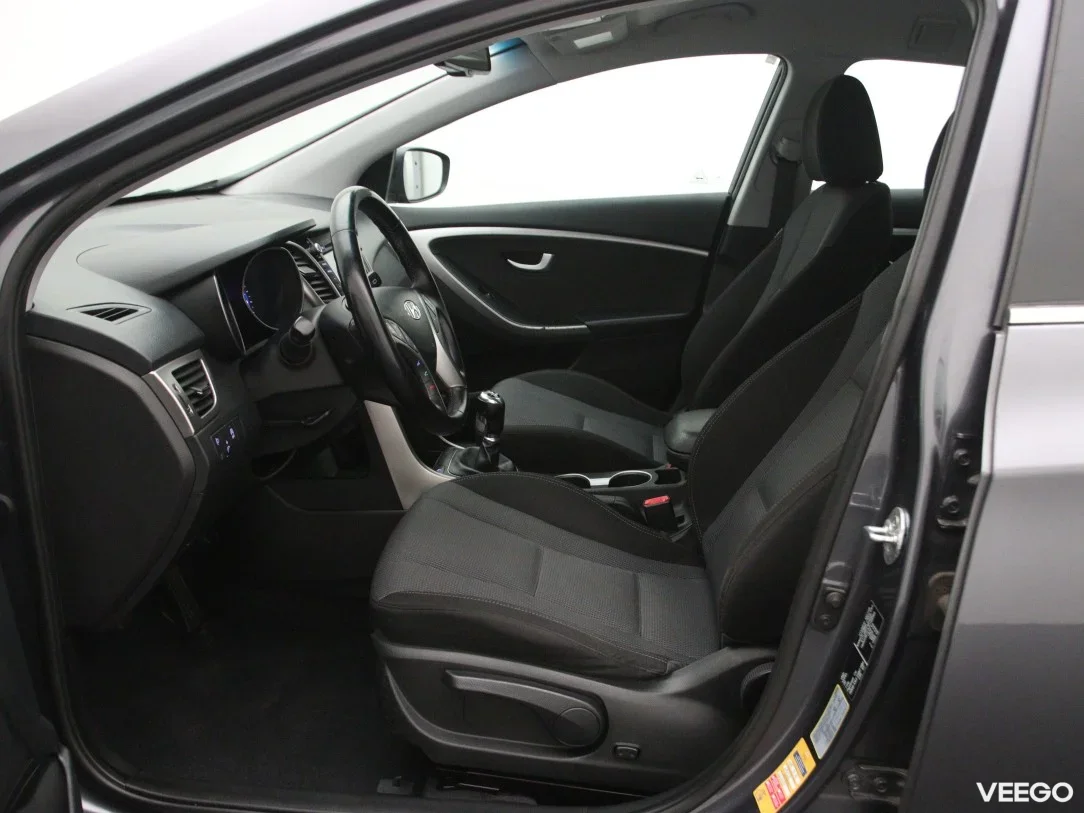 Hyundai i30 1.6 99kW