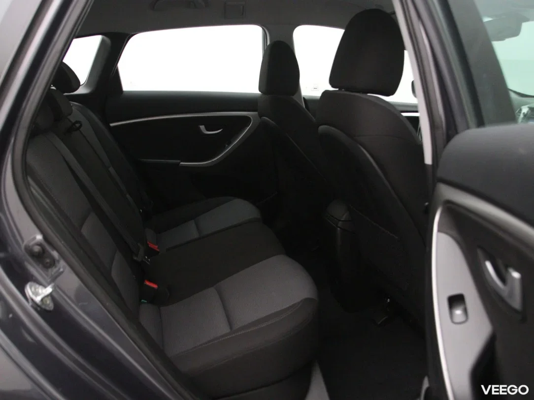 Hyundai i30 1.6 99kW