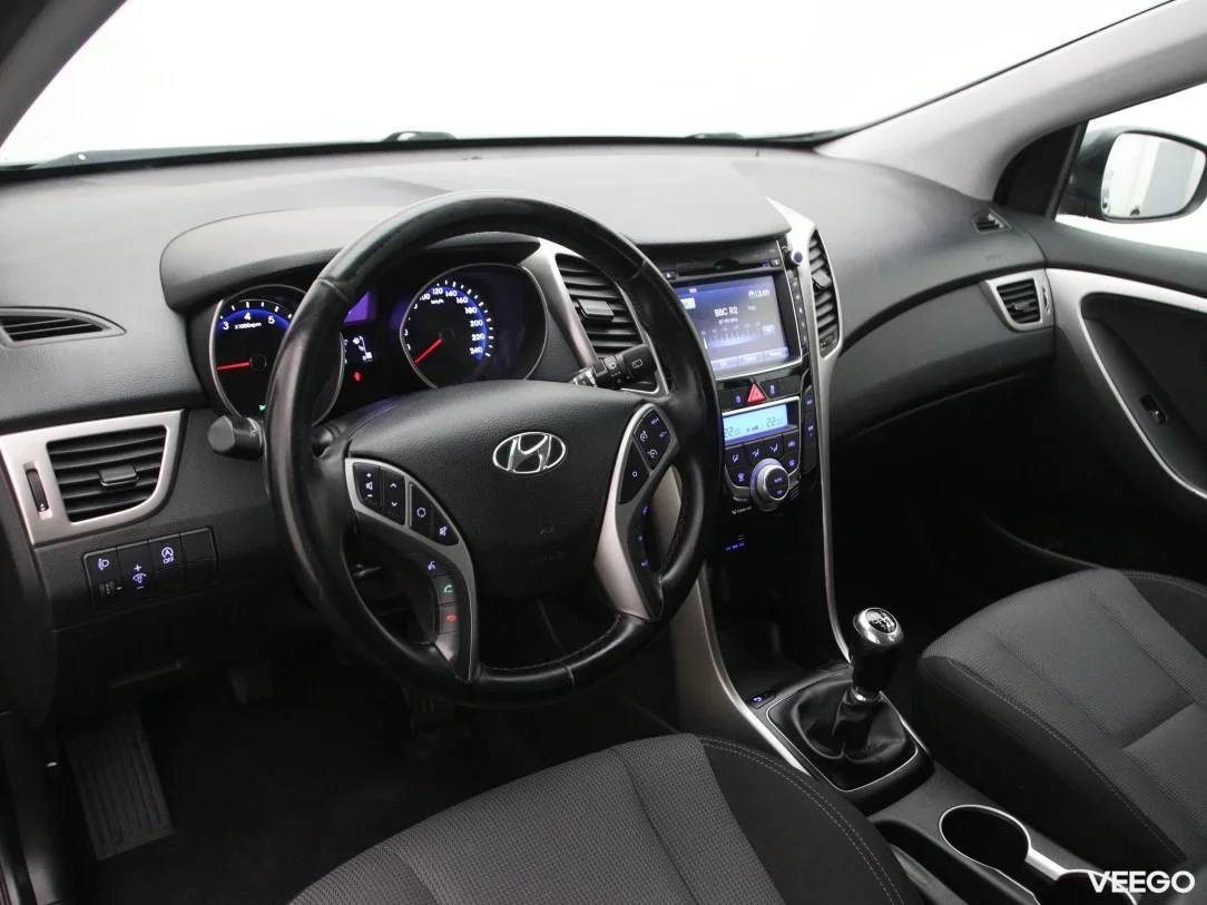 Hyundai i30 1.6 99kW