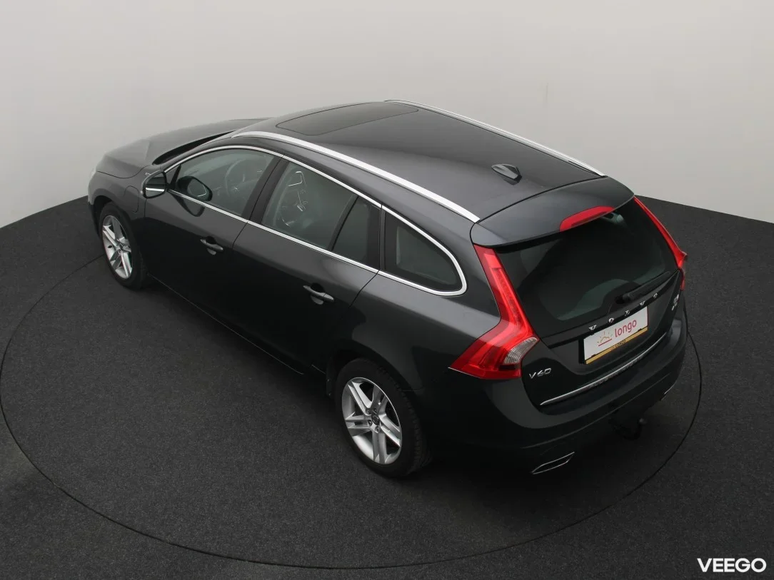 Volvo V60 2.4 158kW