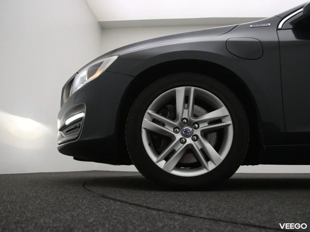 Volvo V60 2.4 158kW