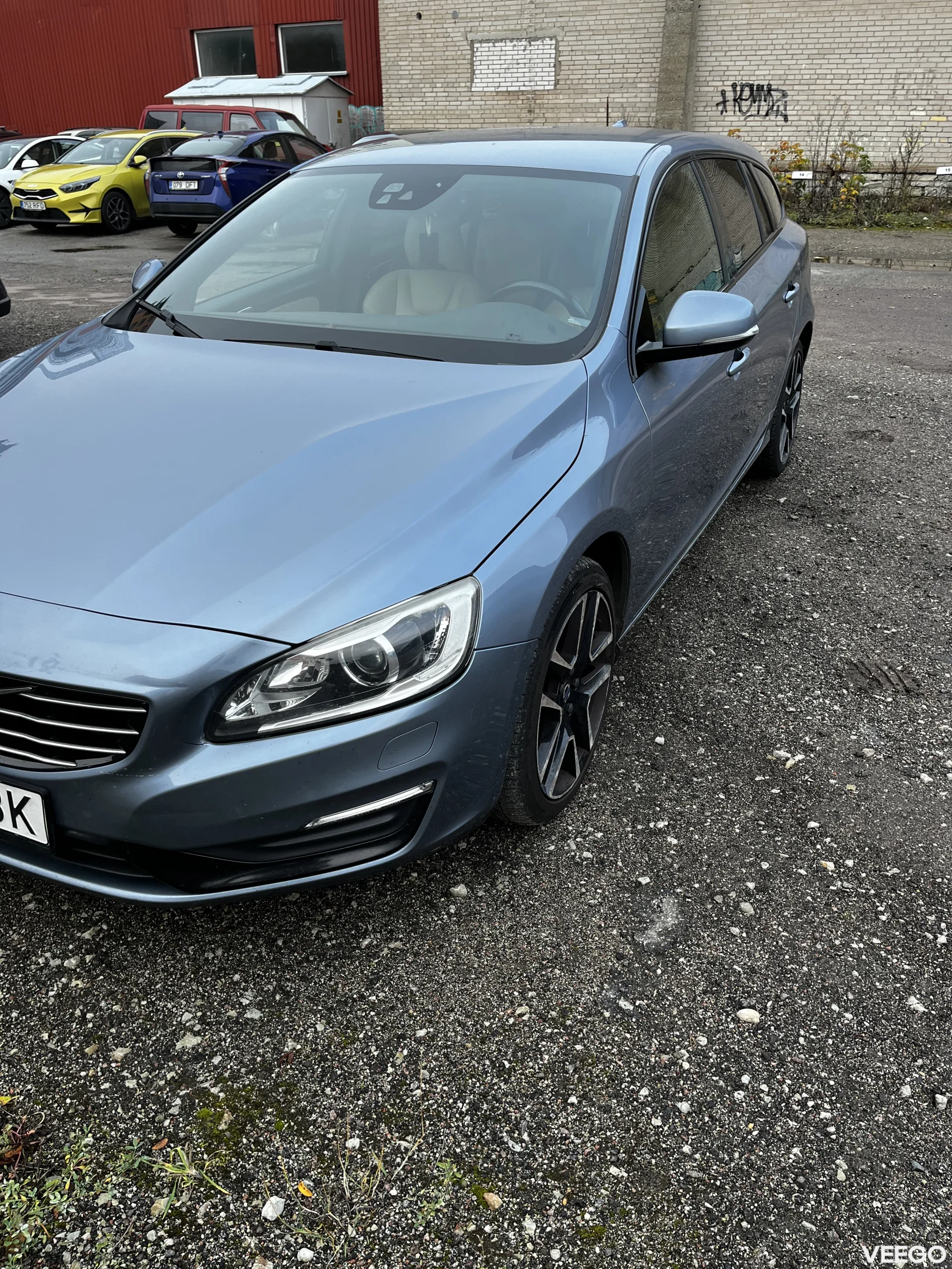 Volvo V60 2.0 140kW