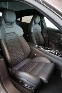 Audi e-tron GT 140kW thumbnail