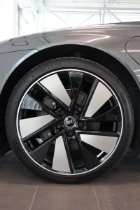 Audi e-tron GT 140kW thumbnail
