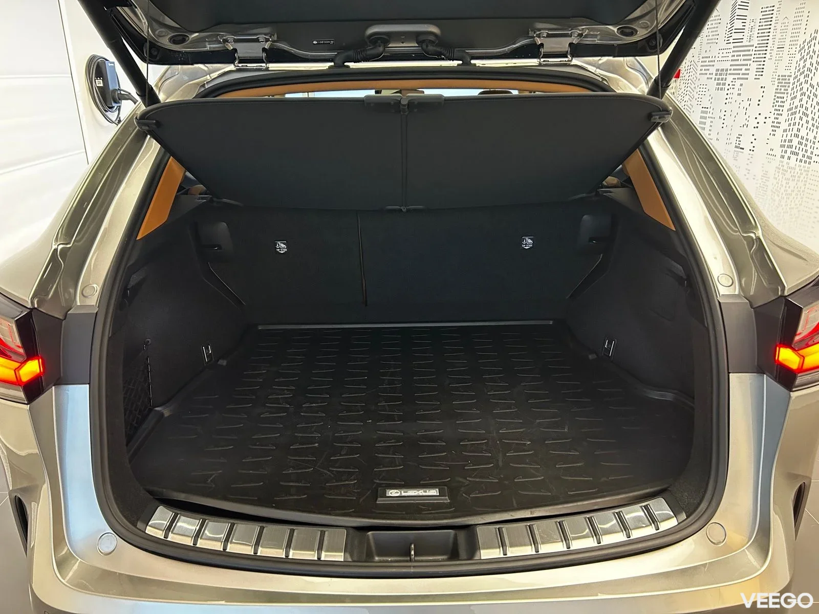 Lexus NX 450h+ - 136kW