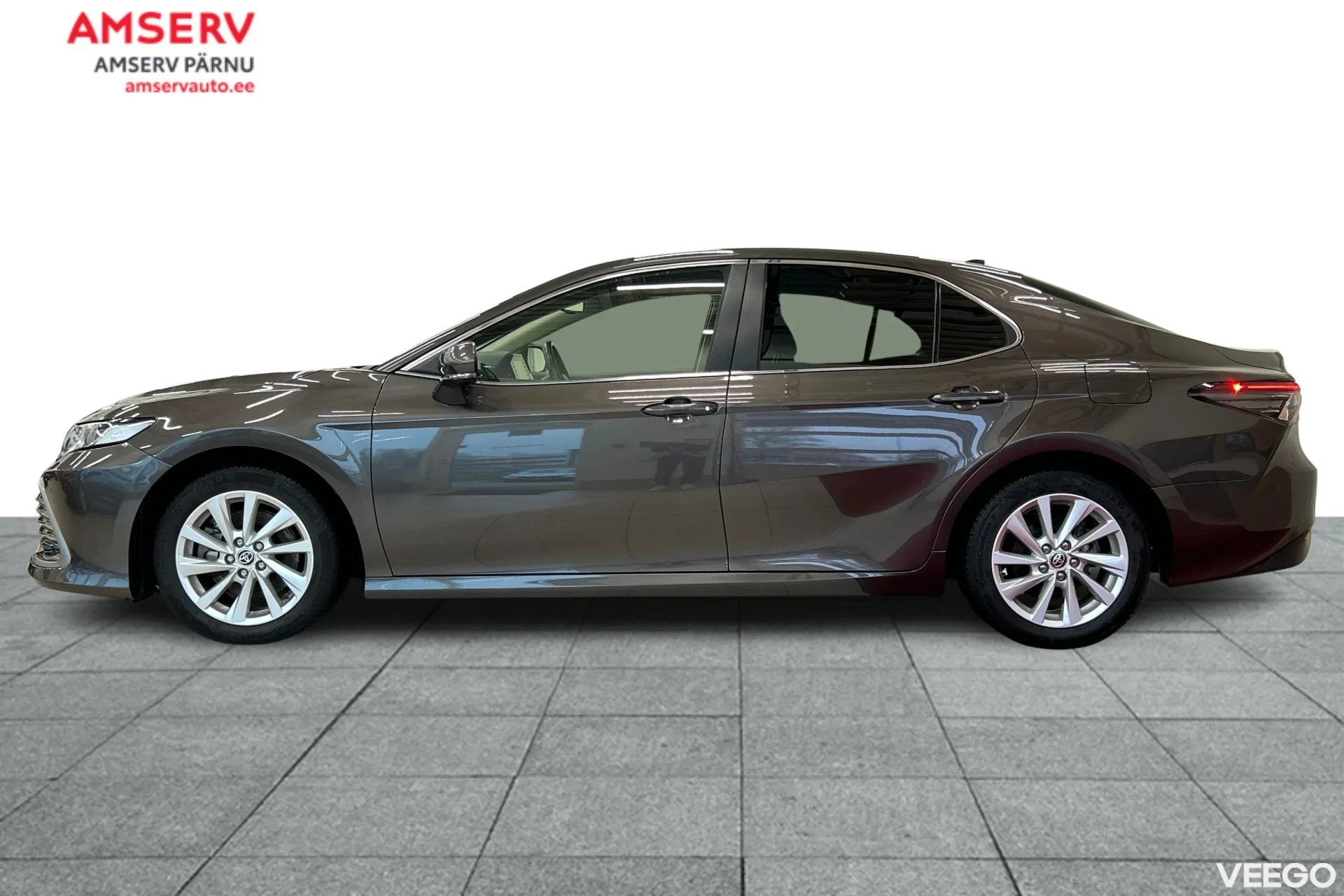 Toyota Camry Luxury Business Hybrid 2.5 131kW