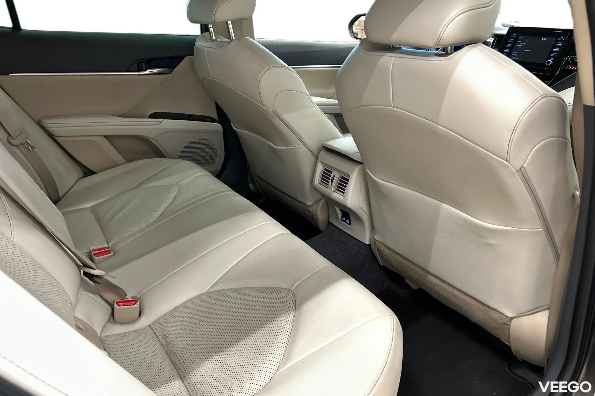 Toyota Camry Luxury Business Hybrid 2.5 131kW