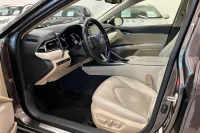 Toyota Camry Luxury Business Hybrid 2.5 131kW thumbnail