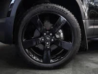 Land Rover Defender 3.0 183kW thumbnail