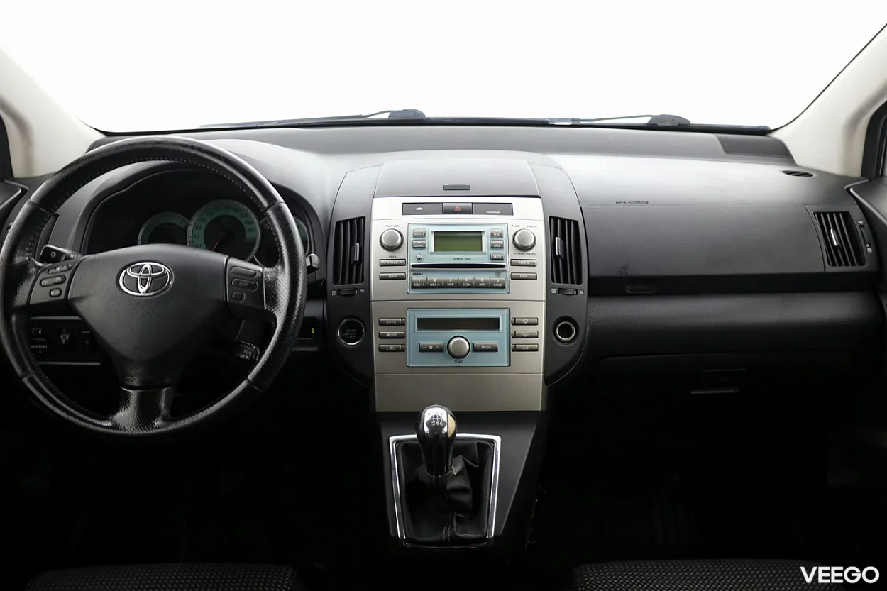 Toyota Corolla Verso 2.2 130kW