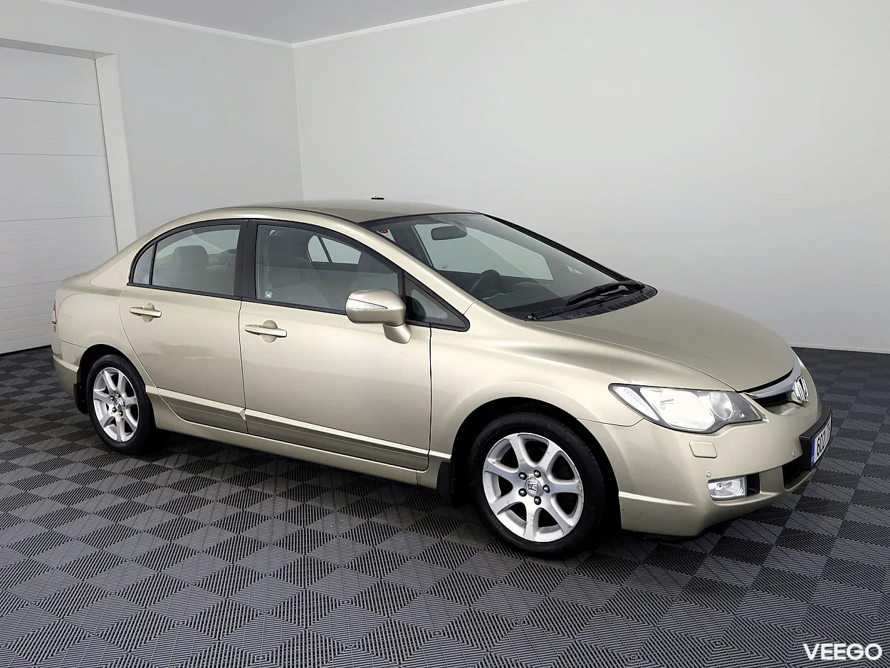 Honda Civic 1.8 104kW