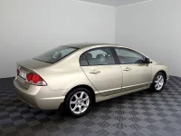 Honda Civic 1.8 104kW thumbnail