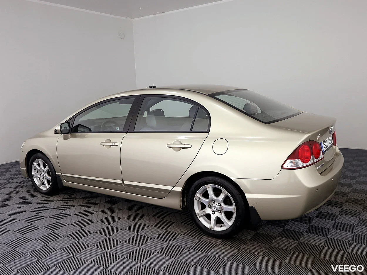 Honda Civic 1.8 104kW