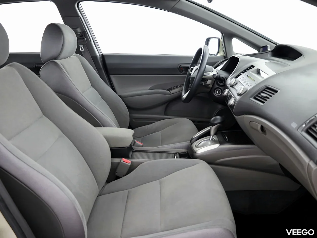 Honda Civic 1.8 104kW