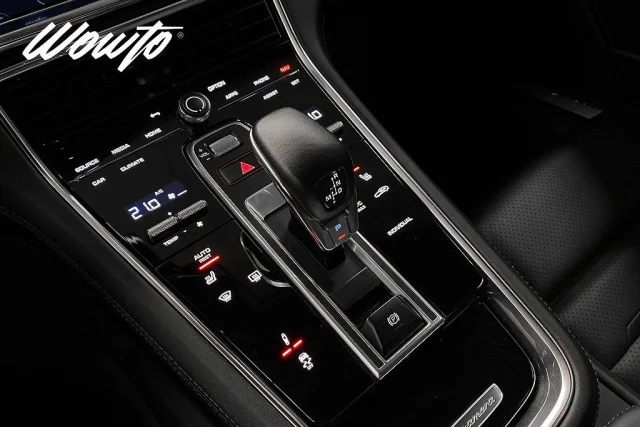 Image of Porsche Panamera 4 E-Hybrid Sport Turismo PDK 462HK /HuD/360 341kW