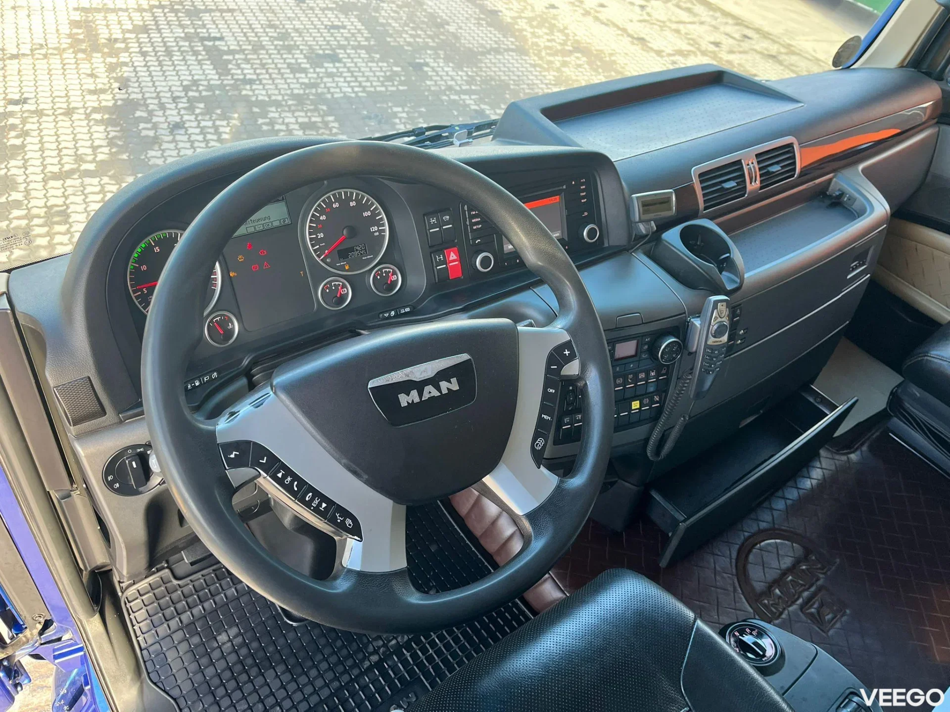 MAN TGX CHASSIS L=6907 mm 412kW