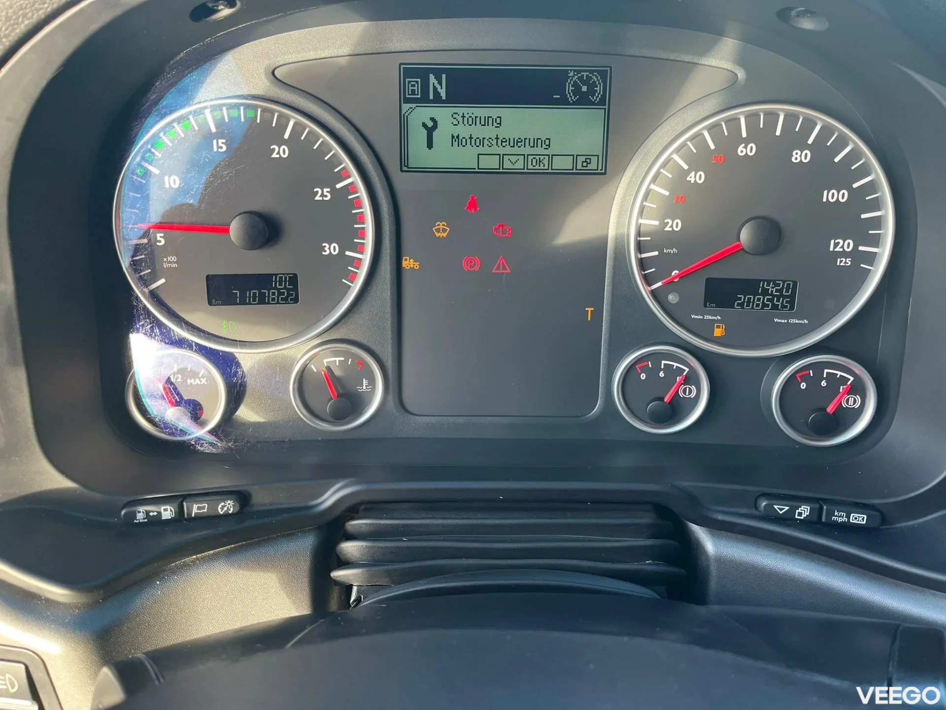 MAN TGX CHASSIS L=6907 mm 412kW