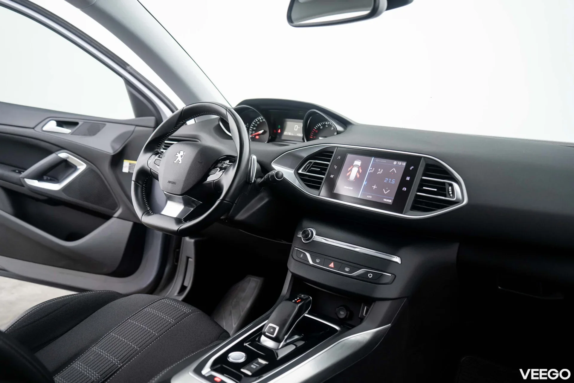 Peugeot 308 PureTech 130 1.2 96kW