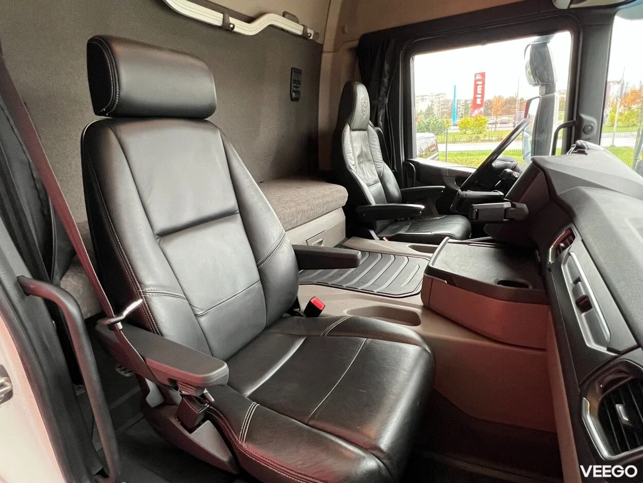 Scania G360 6X2 Avatava küljega 12.7 331kW