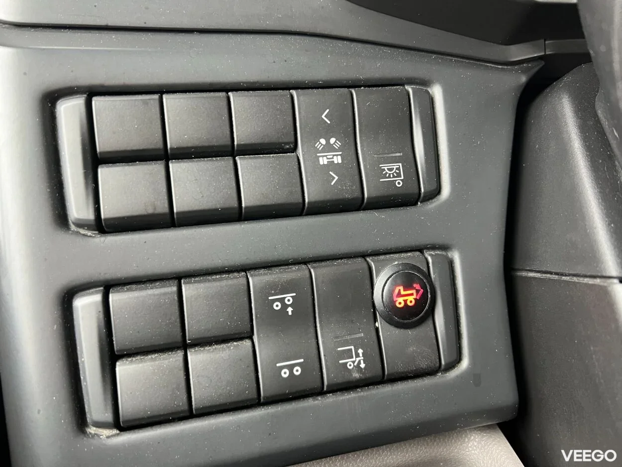 Scania G360 6X2 Avatava küljega 12.7 331kW