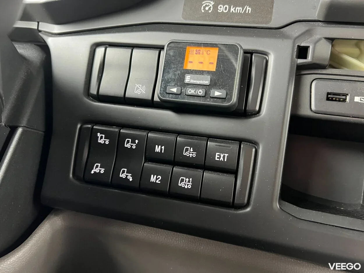 Scania G360 6X2 Avatava küljega 12.7 331kW