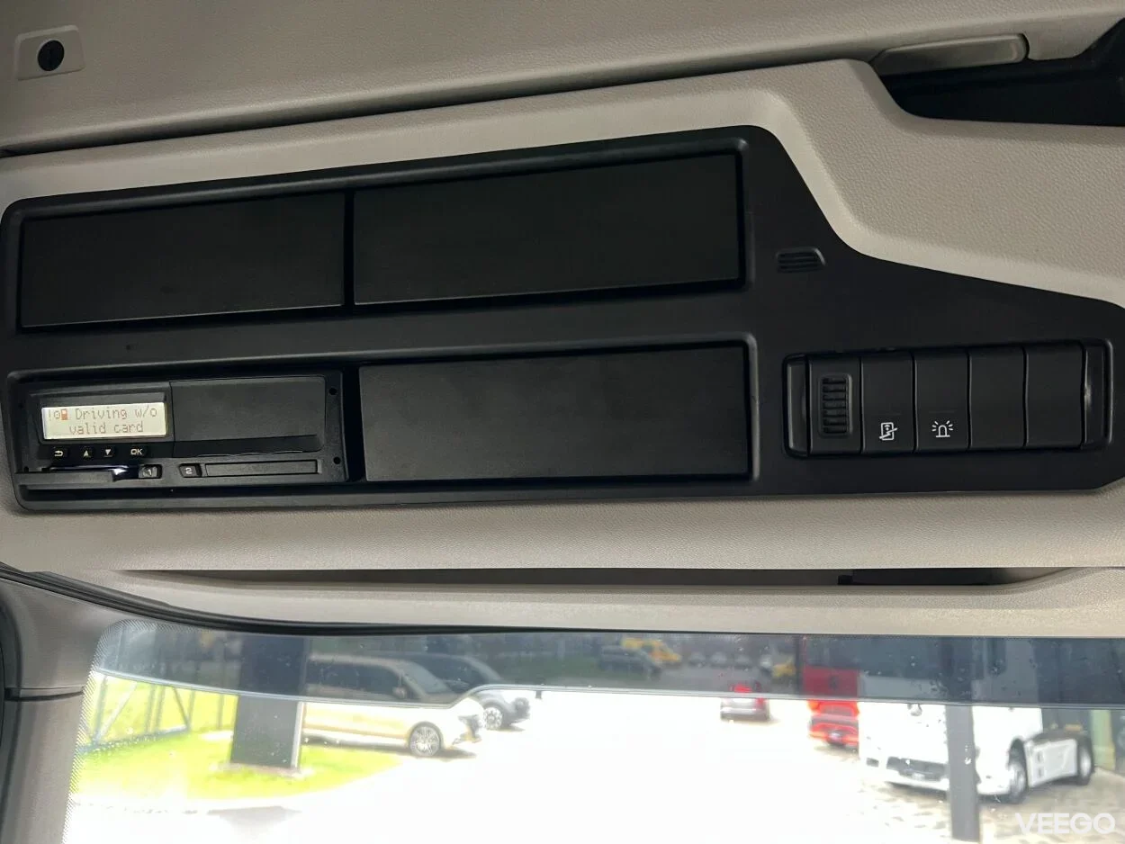 Scania G360 6X2 Avatava küljega 12.7 331kW